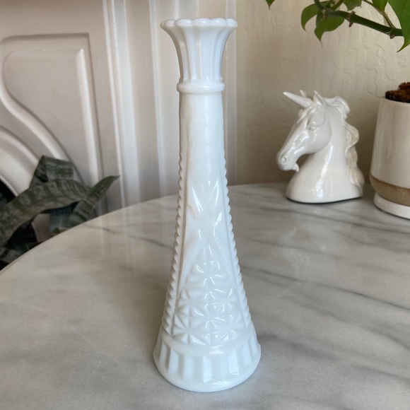Vintage Other - VINTAGE • Milkglass Tall Cottagecore Bud Vase Flower Vessel Milk Glass Romantic
